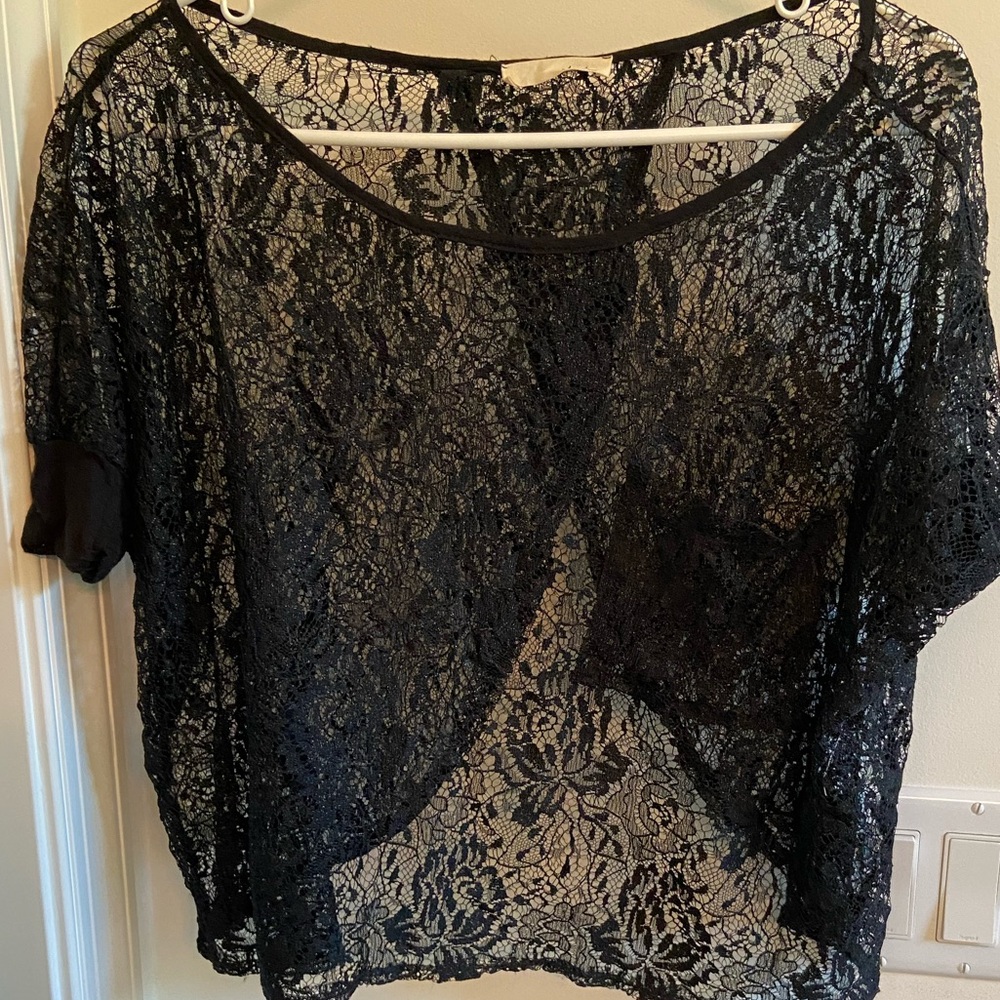 Lush lace black shirt